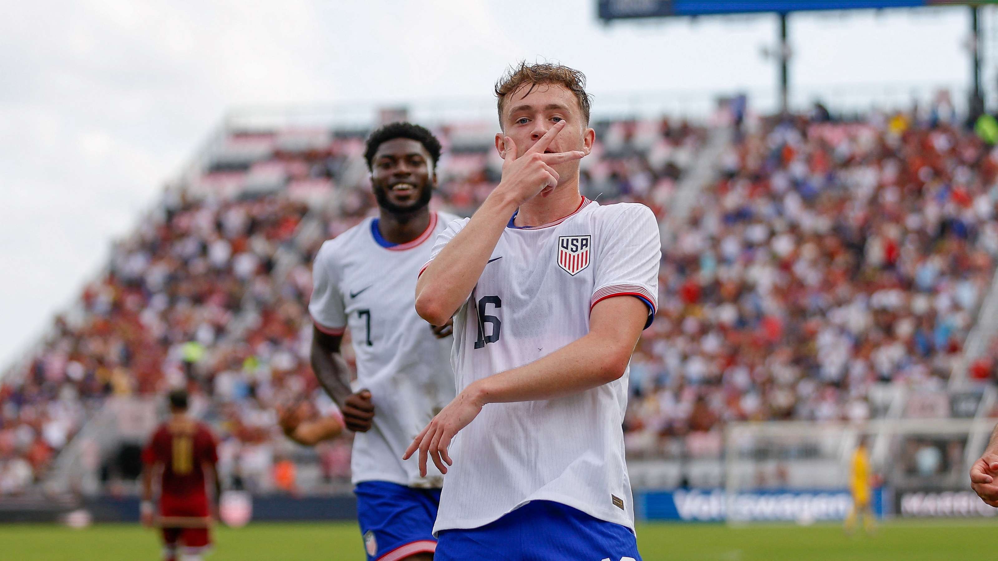 备出色的射 备出色的射